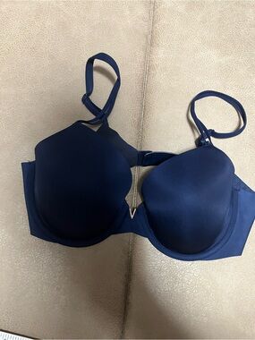 Victoria secret padded  Bra in Deep Navy with V-Front Detail 36C